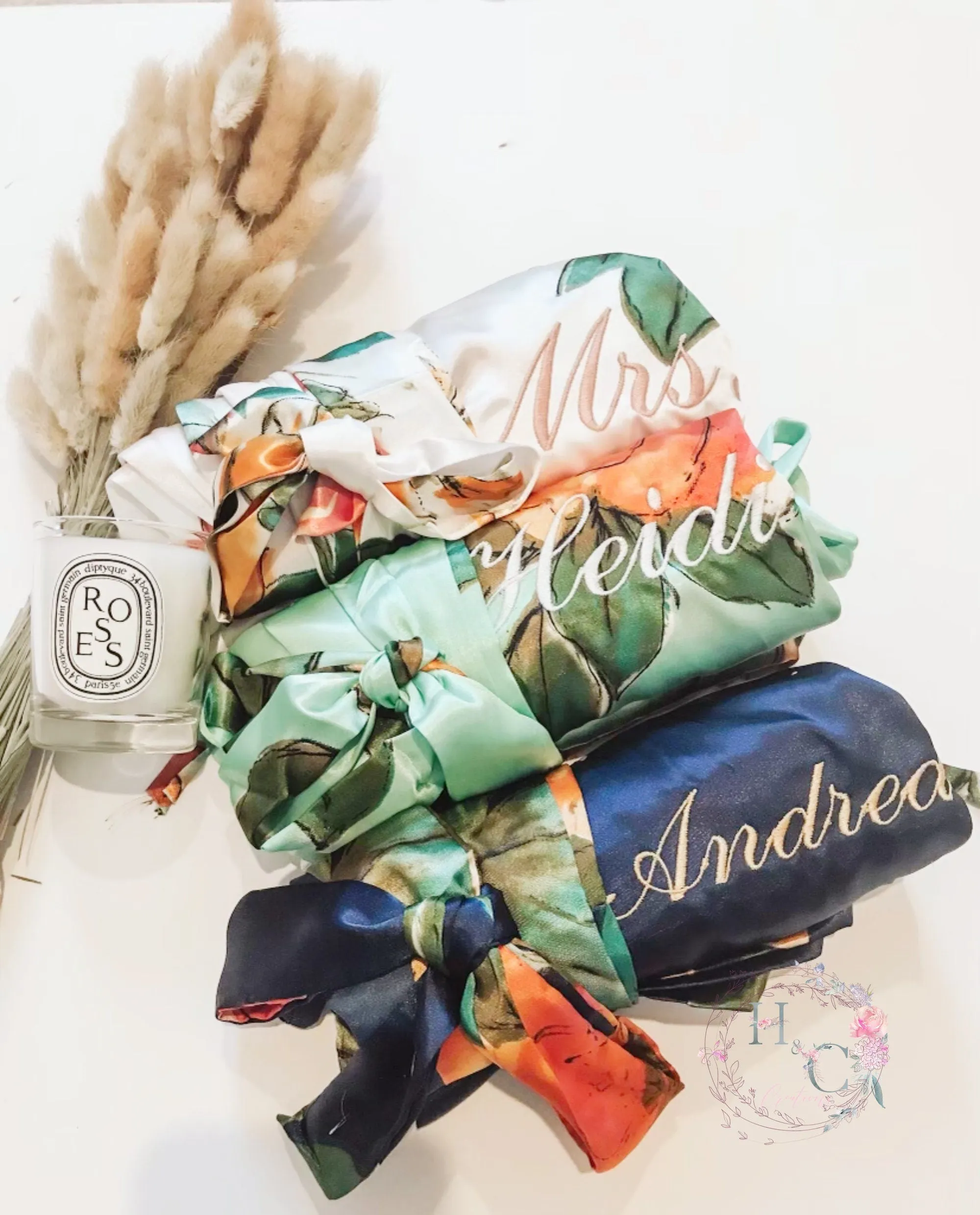 Bridesmaid Robes Floral, Satin Floral Robe for Wedding Day, Navy Bridal Party Robe, Floral Robe for Bridesmaids,