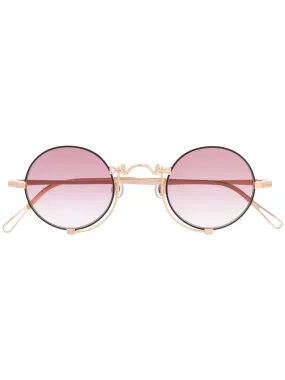 Circle frame sunglasses