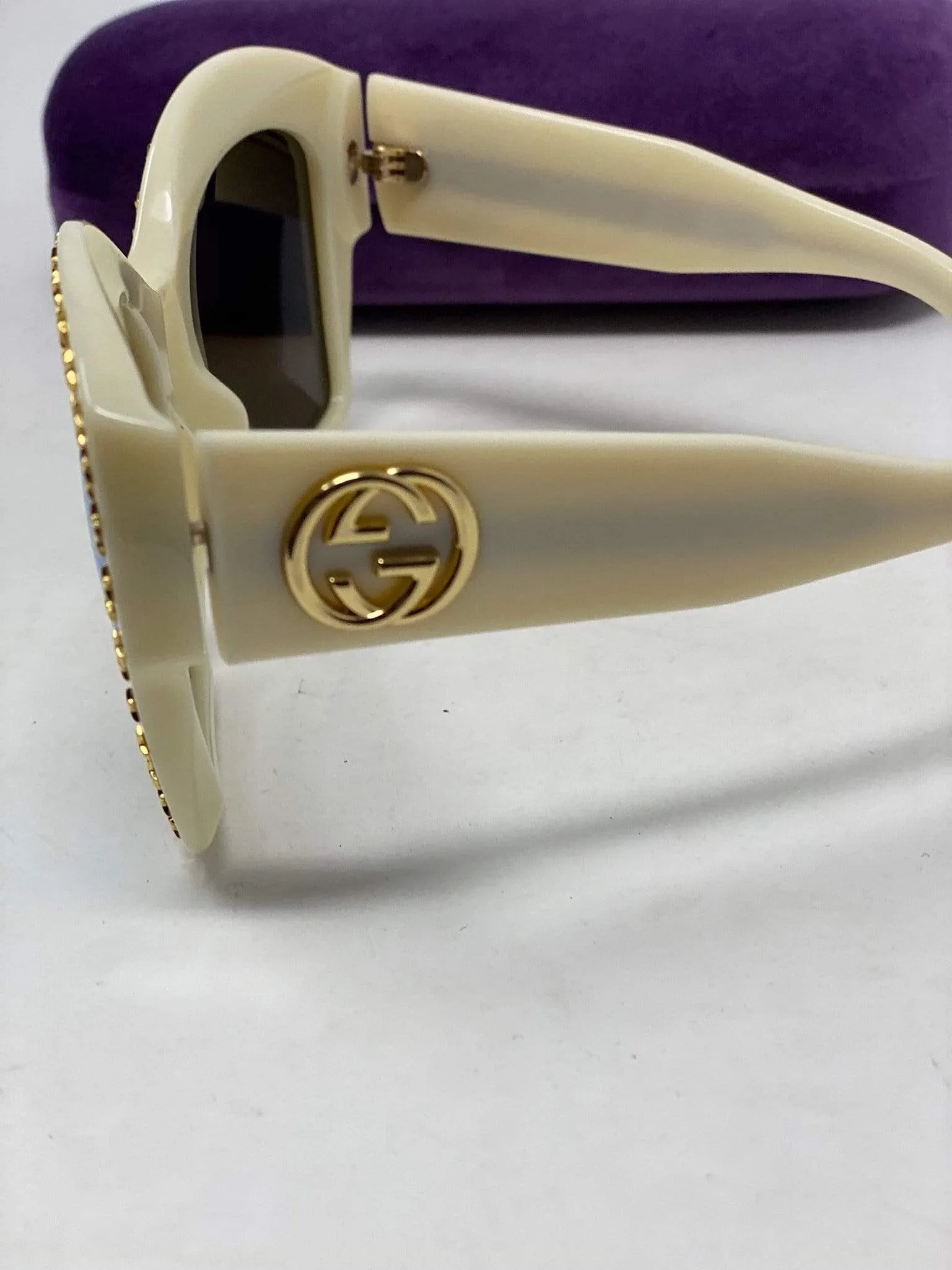 Gucci sunglasses creme