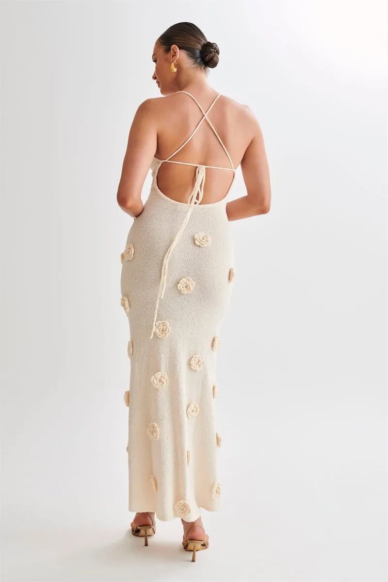 Hilara- Robe longue en maille à col en V et à motif floral