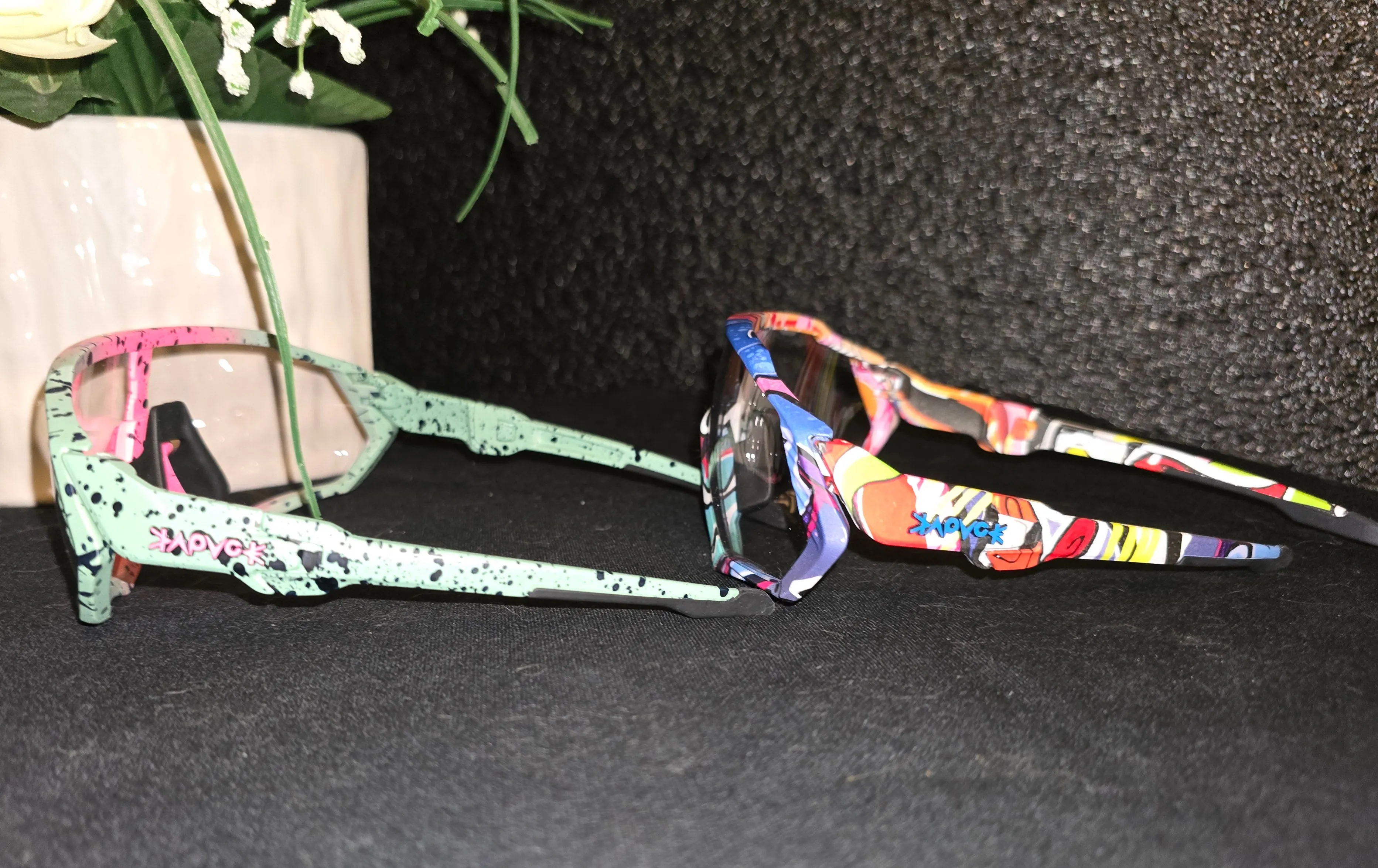 Kapvoe BUY 1 GET 1 FREE Sport Cycling Sunglasses Shades with Cases DISPLAY