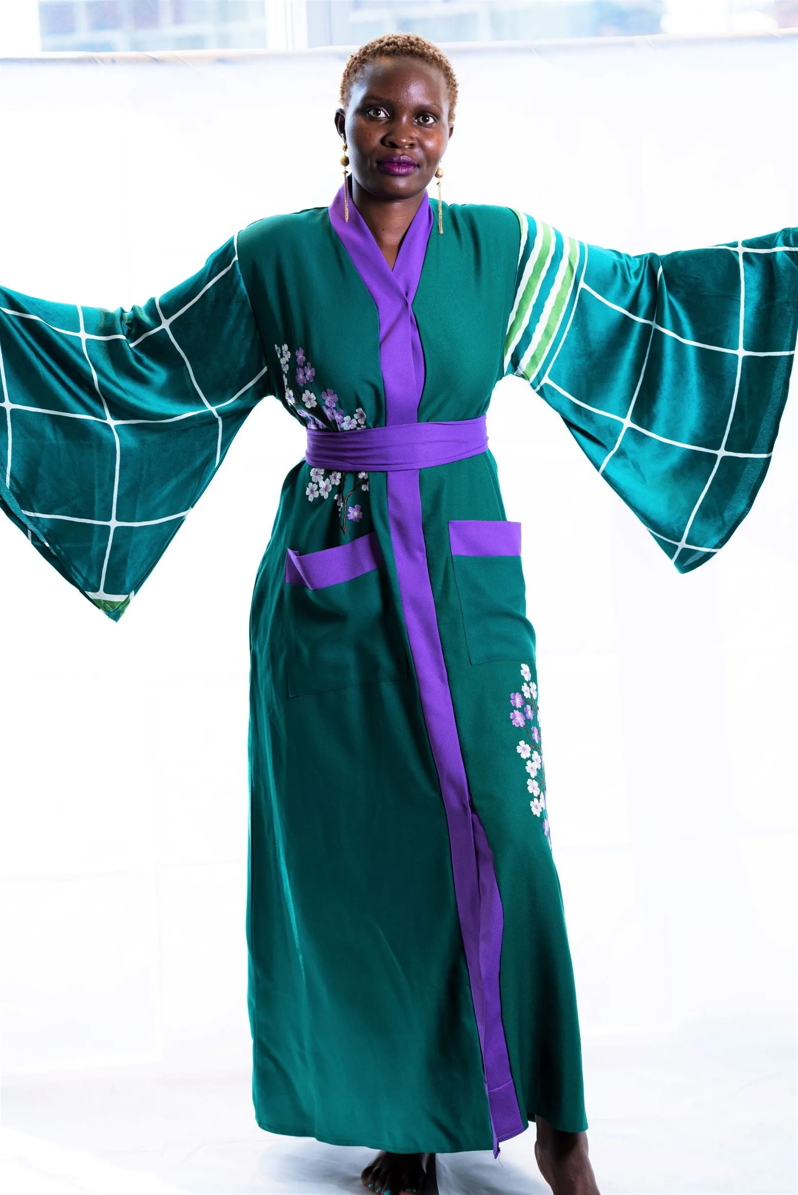Kelly Embroidered kimono robe