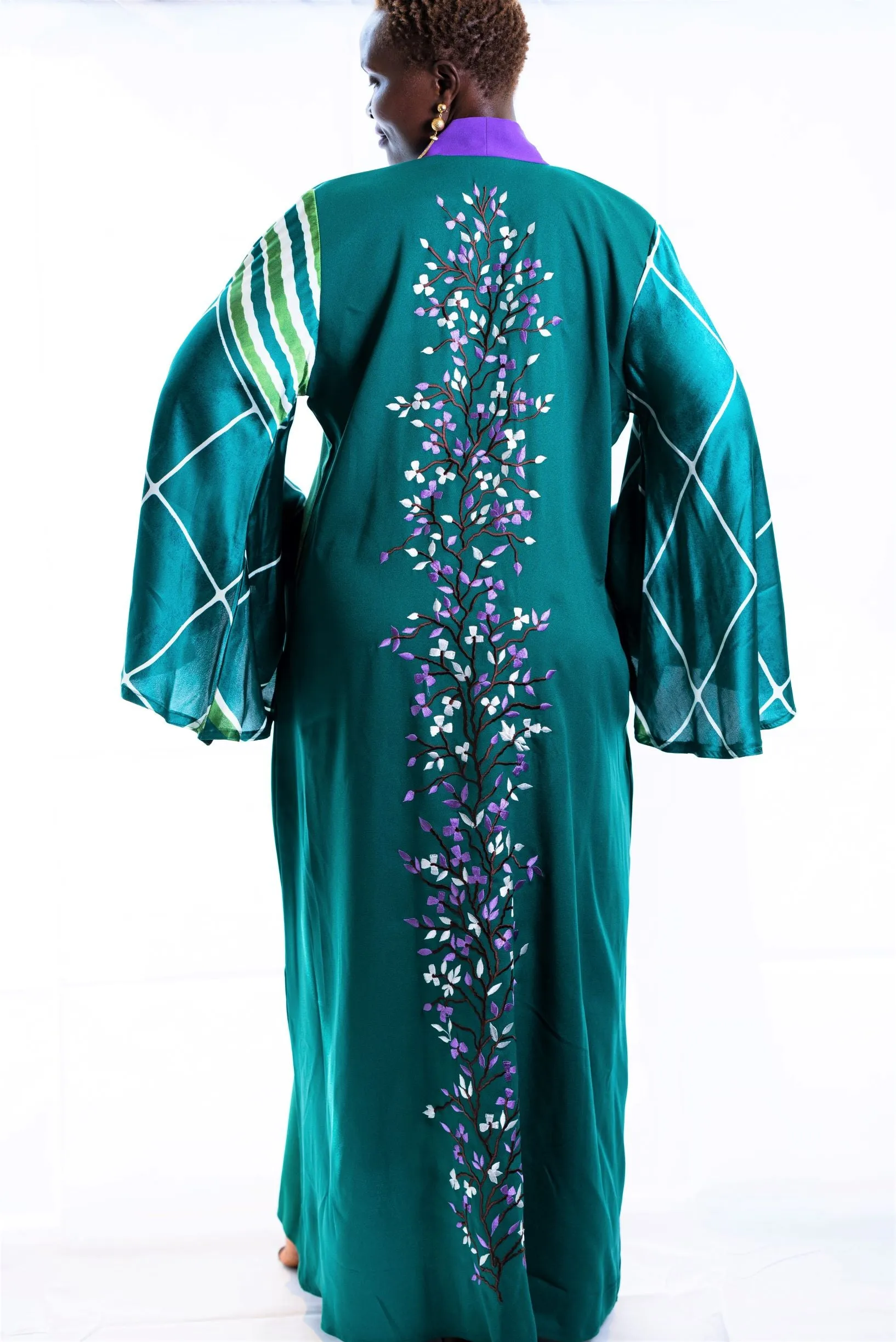 Kelly Embroidered kimono robe