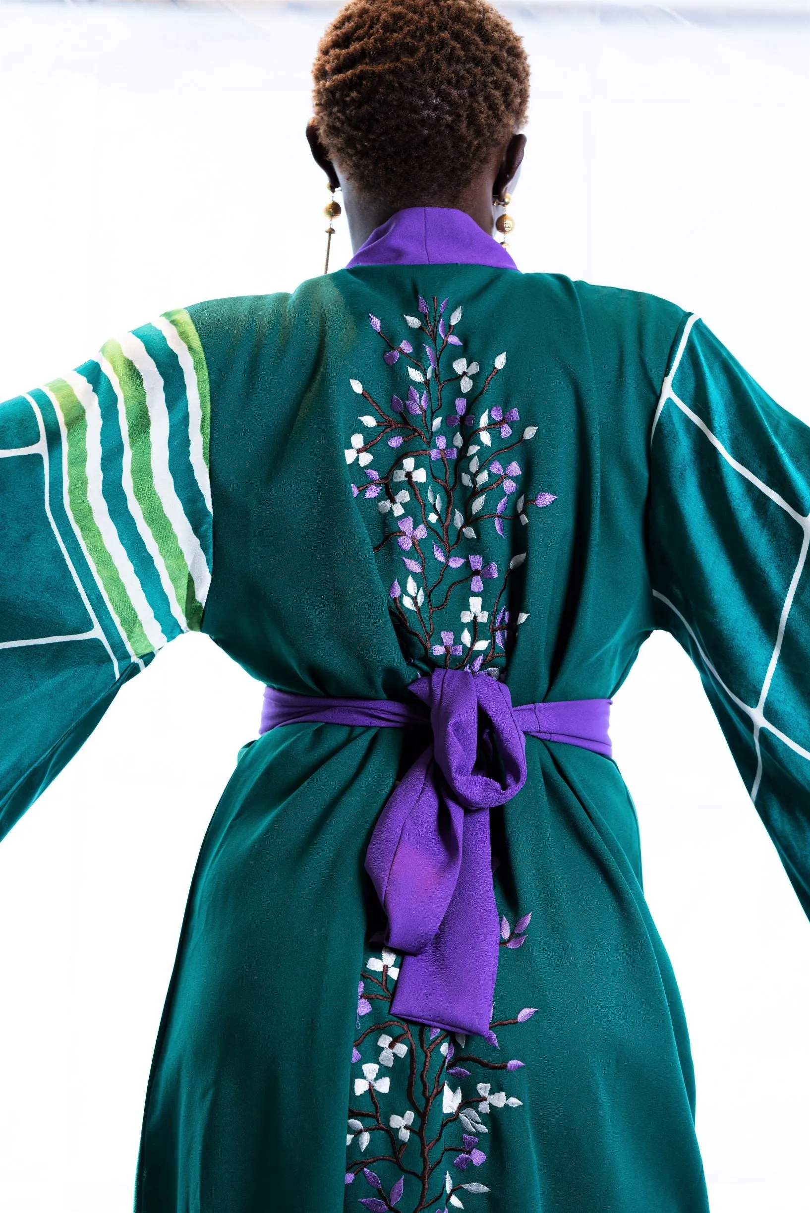 Kelly Embroidered kimono robe