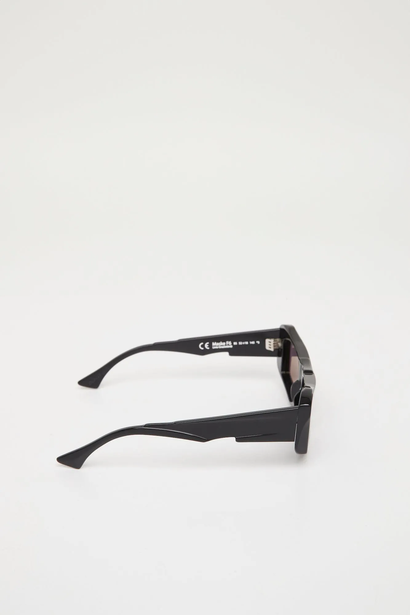 Kuboraum F6 in Black Shine
