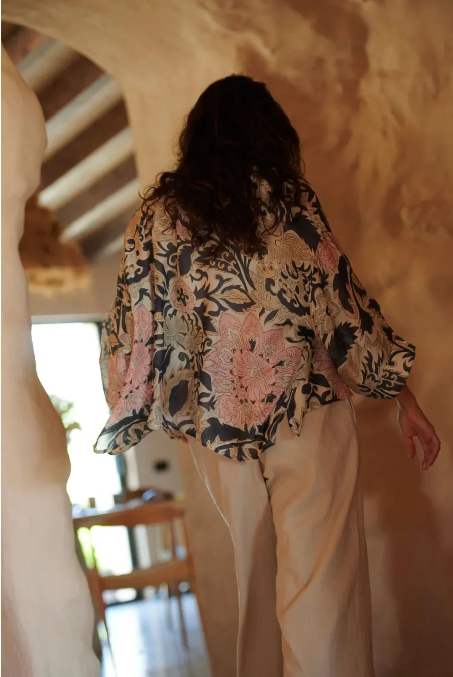 One Hundred Stars Short Lightweight Kimono in Taupe Block Print - KIMBLKTAU