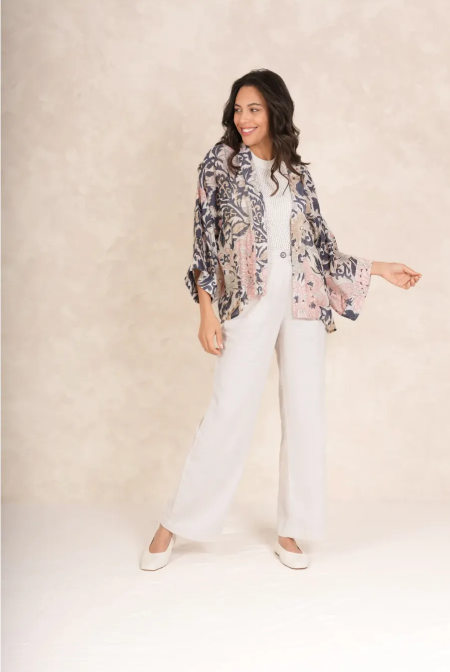 One Hundred Stars Short Lightweight Kimono in Taupe Block Print - KIMBLKTAU