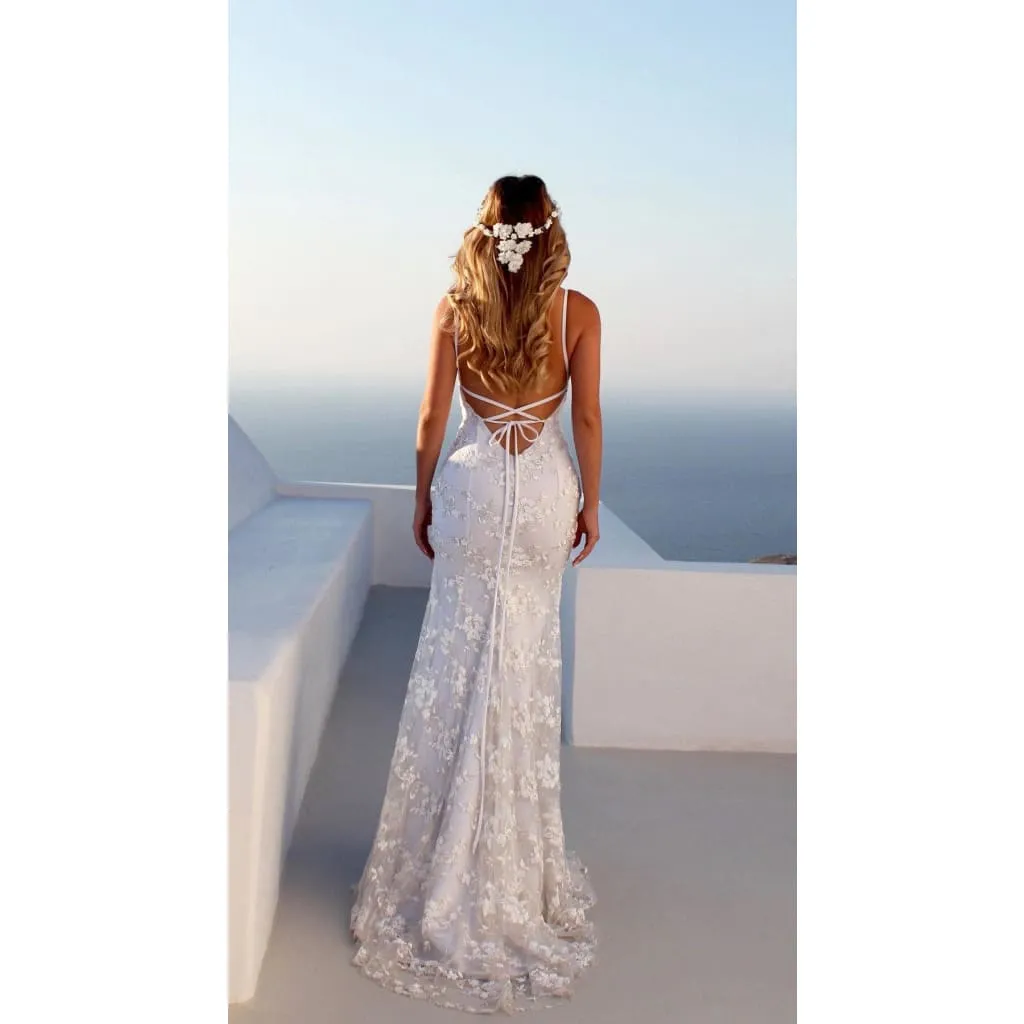 V-Neck Crisscross Tied Backless Floral Lace Wedding Dress