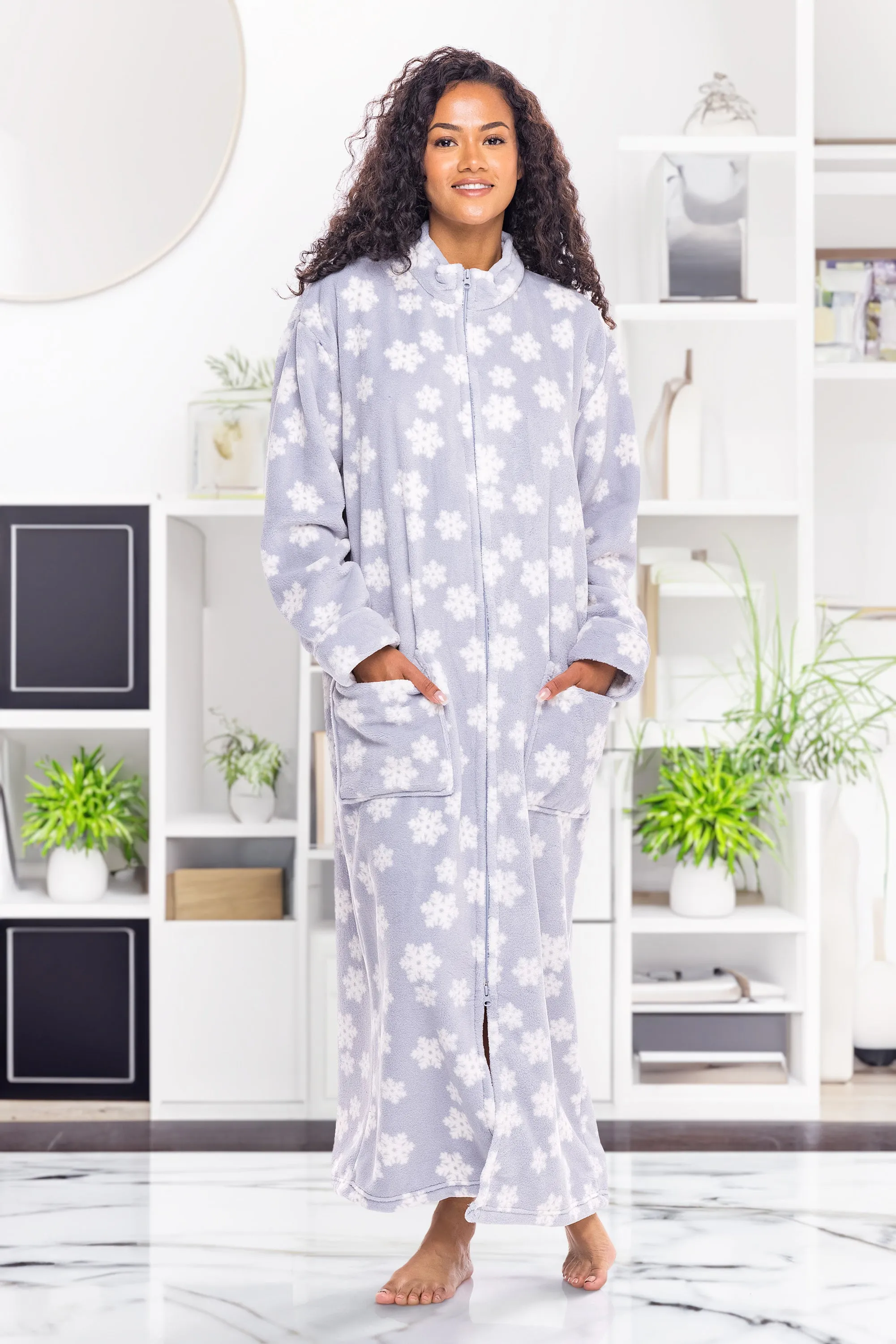 Women's Zip Up Plush Robe, Oversized Bathrobe with Two Way Zipper