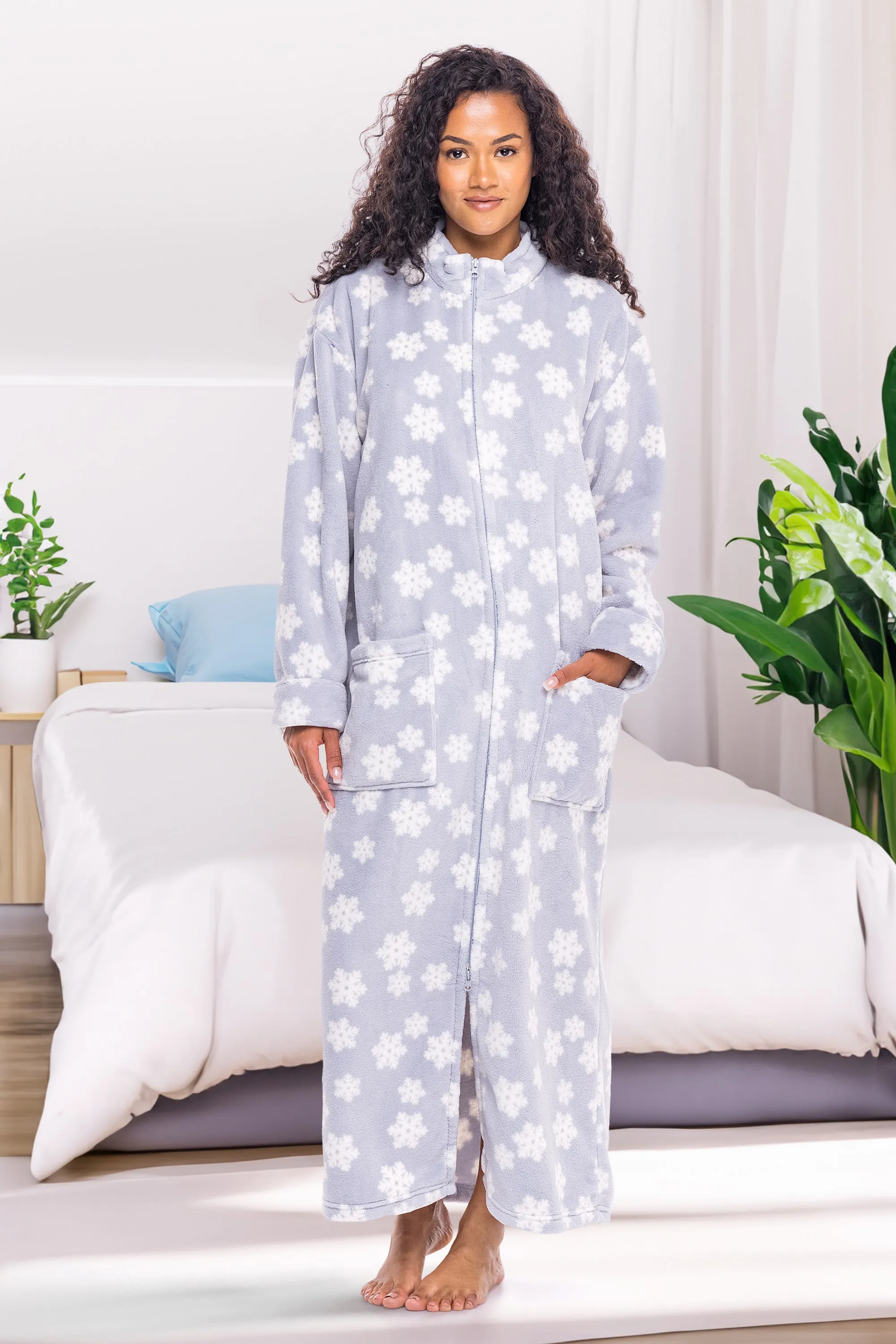 Women's Zip Up Plush Robe, Oversized Bathrobe with Two Way Zipper